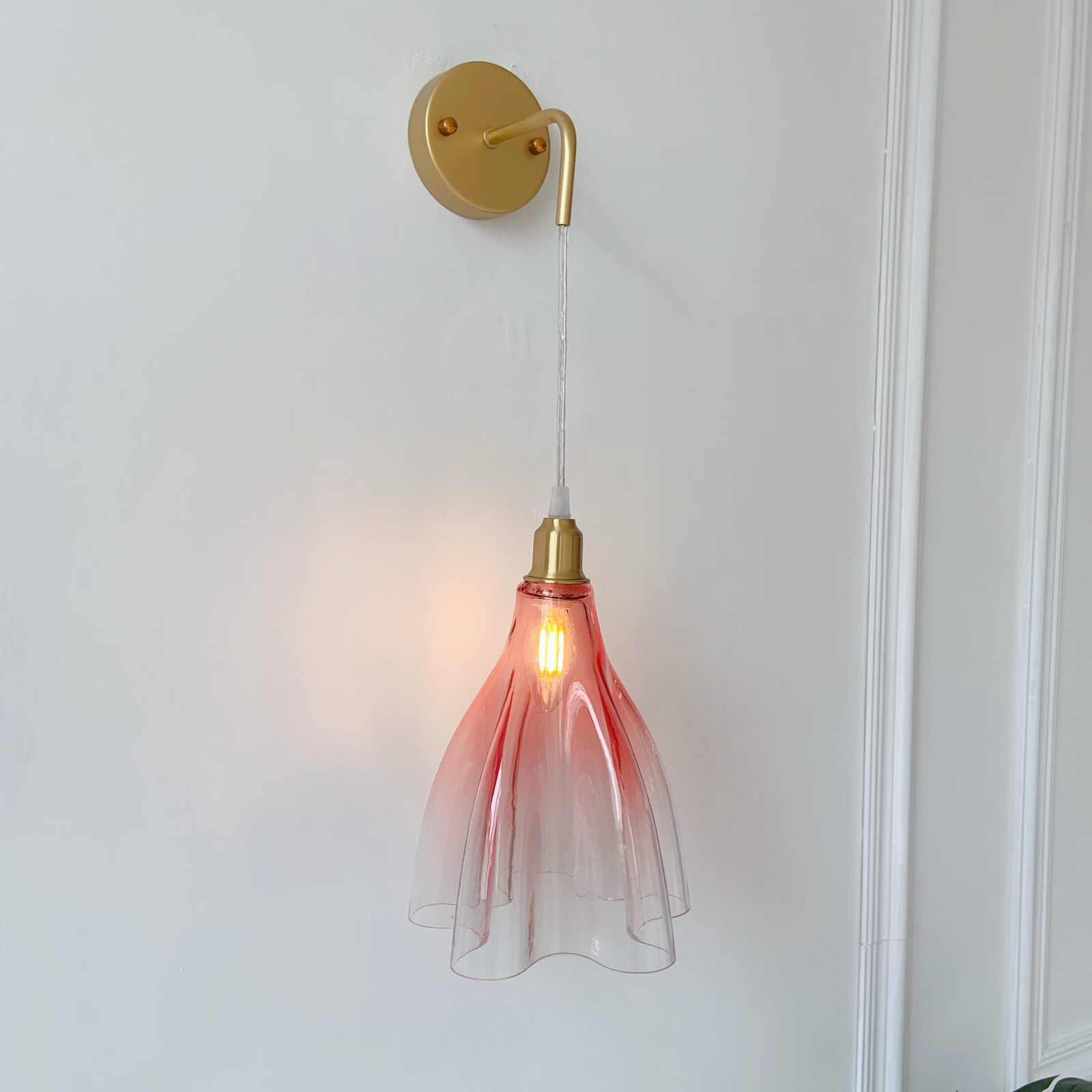 Handmade pink ruffled glass wall sconce vintage art deco brass wall light for bedroom