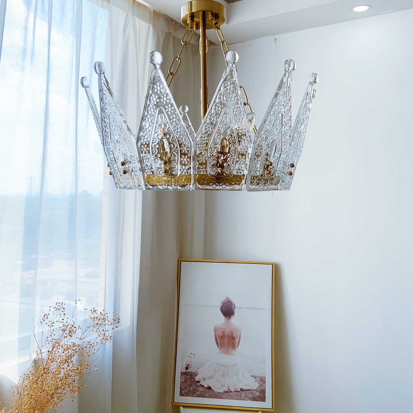 Short Crown Brass Chandelier 6-Light in Living Room - Low Ceiling Installation Gold Finish Pendant Lighting
